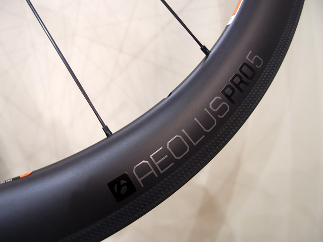 BONTRAGER (ボントレガー） Aeolus PRO5 TLR ＜クリンチャー＞ - ウインドウを閉じる